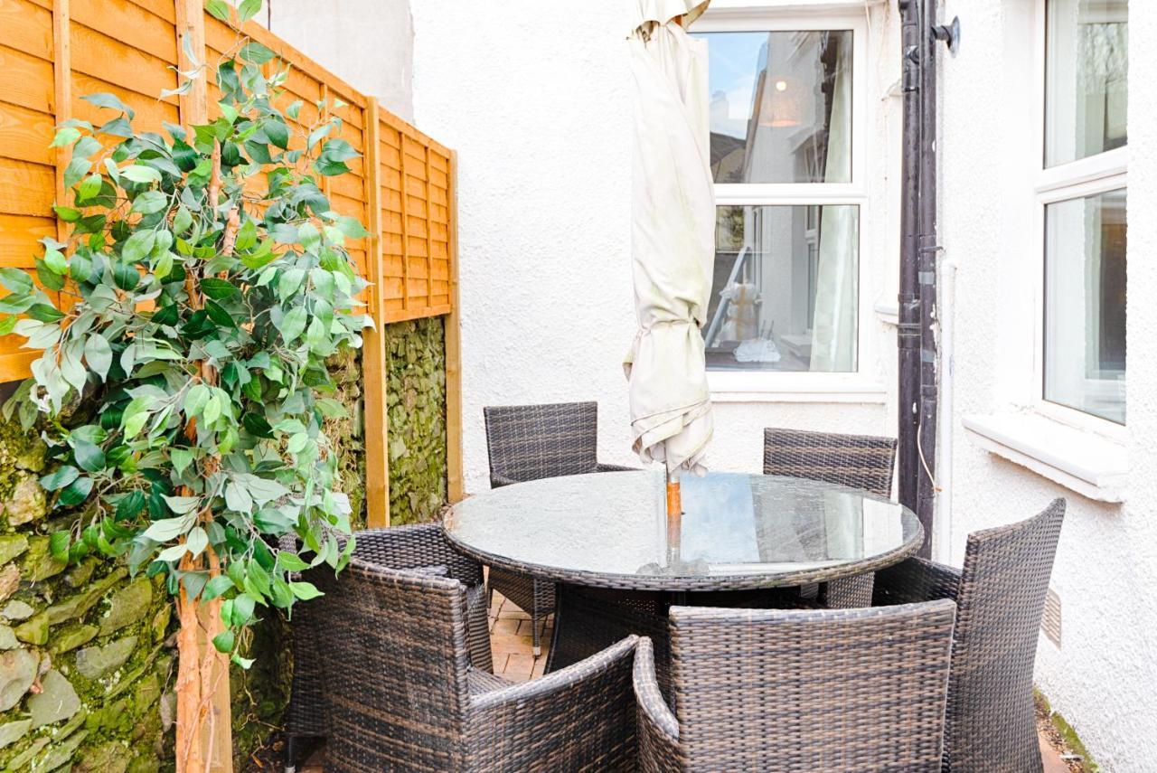 Willows-Cardiff Guest House المظهر الخارجي الصورة